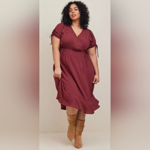 torrid Dresses & Skirts - Torrid Maroon Swiss Linen Surplice Short Sleeve Midi Dress Pockets 2X 18 20